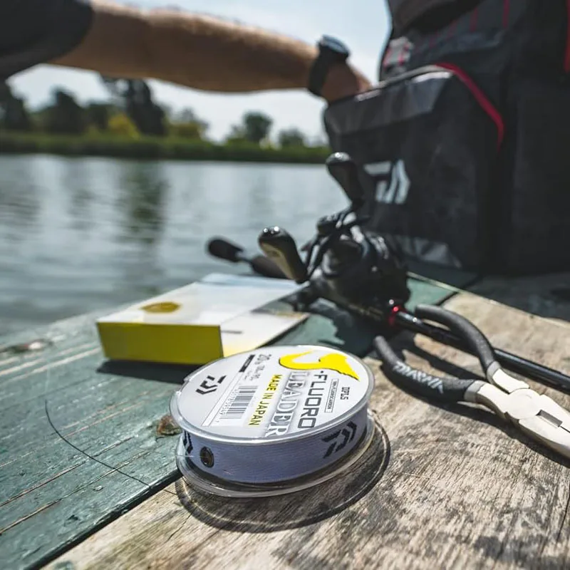 DAIWAJ-FLUORO フロロカーボンリーダー釣り糸 - - Fluorocarbon Line のレビューと価格